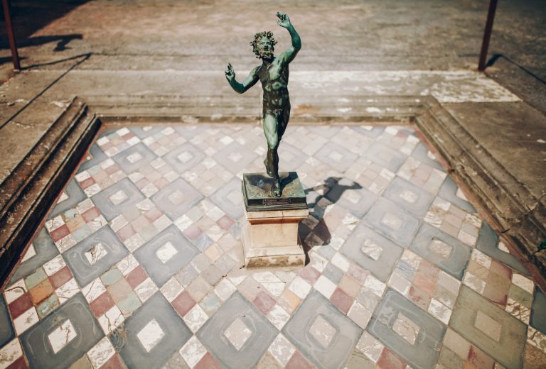 day trip from rome to pompeii